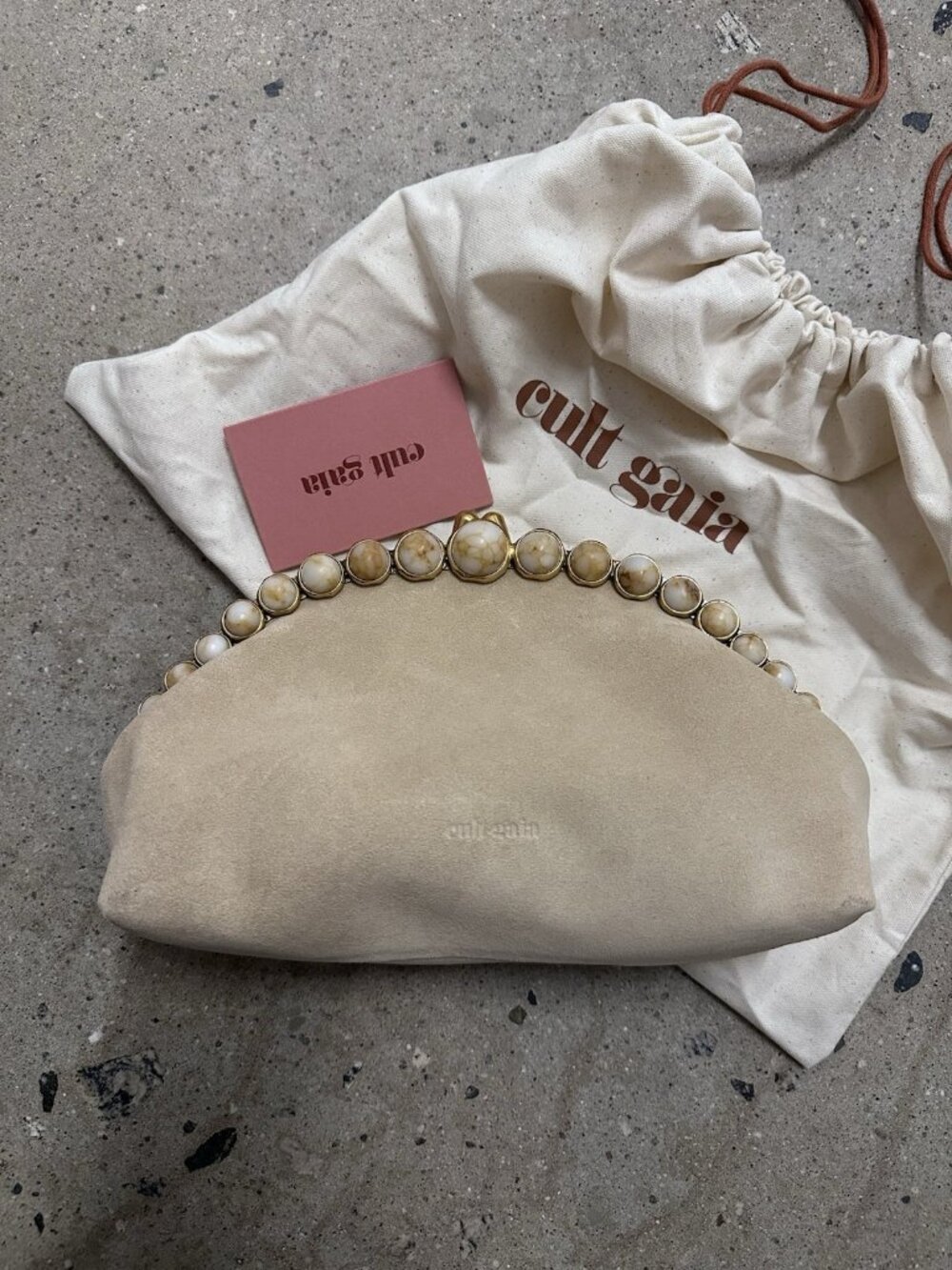 Cult Gaia Una Clutch in Sand - Picture 11 of 12